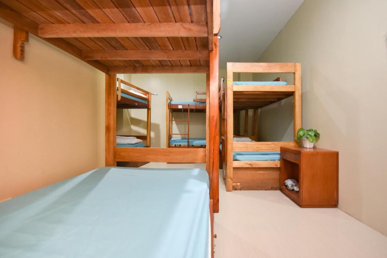 Хостел Boracay Backpackers Balabag  Экстерьер фото