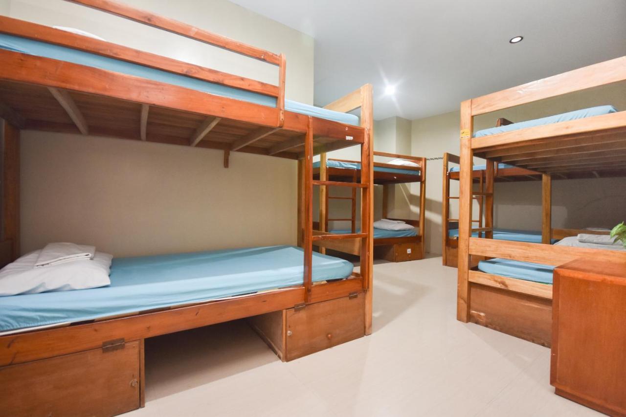 Хостел Boracay Backpackers Balabag  Экстерьер фото