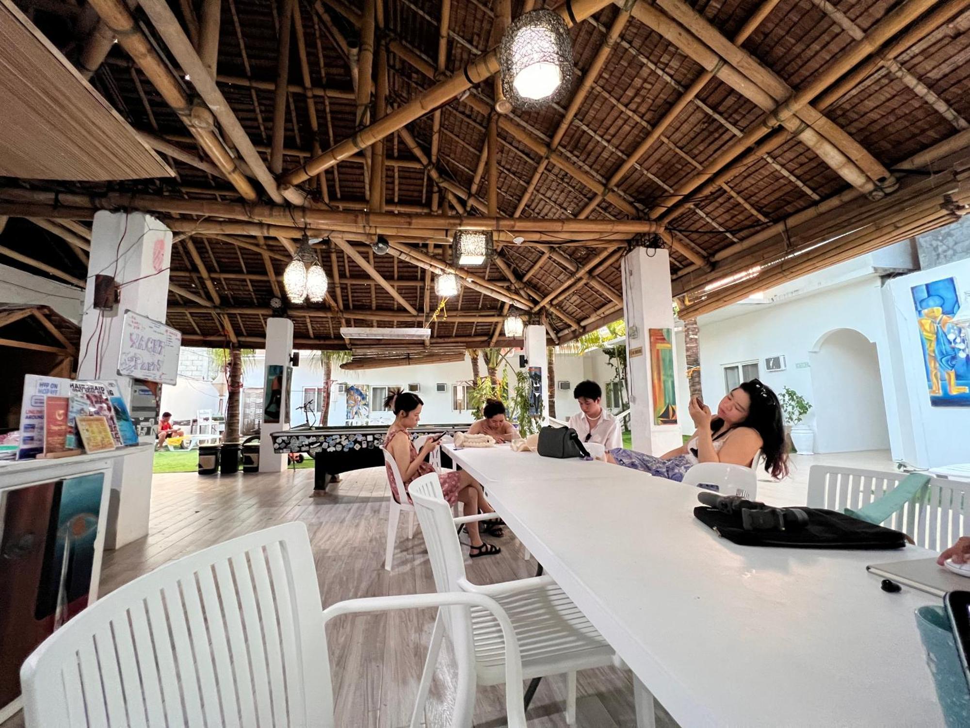 Хостел Boracay Backpackers Balabag  Экстерьер фото