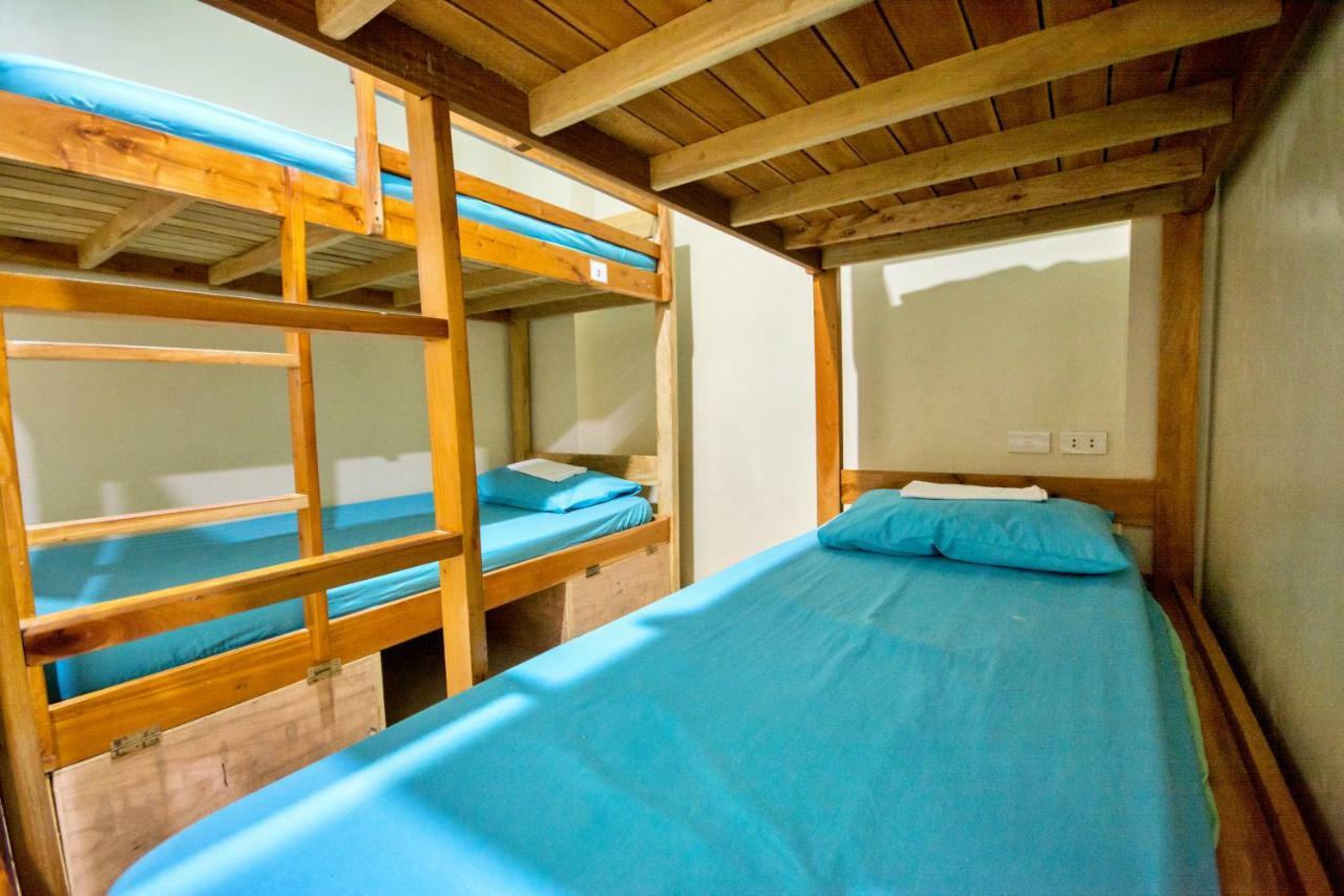 Хостел Boracay Backpackers Balabag  Экстерьер фото